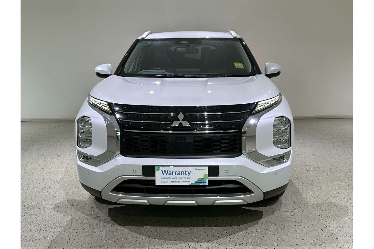 2024 Mitsubishi Outlander LS ZM
