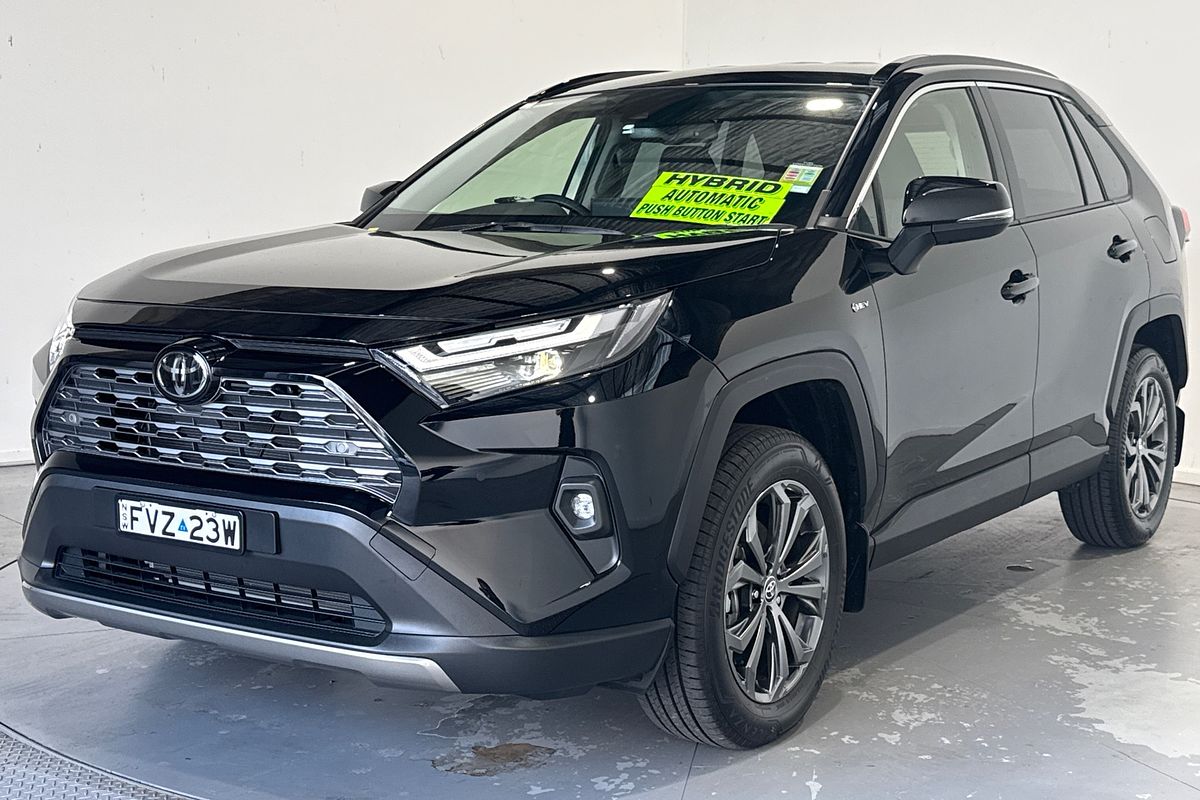 2025 Toyota RAV4 GXL AXAH52R