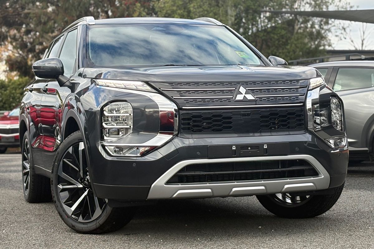 2025 Mitsubishi Outlander PHEV ES ZM