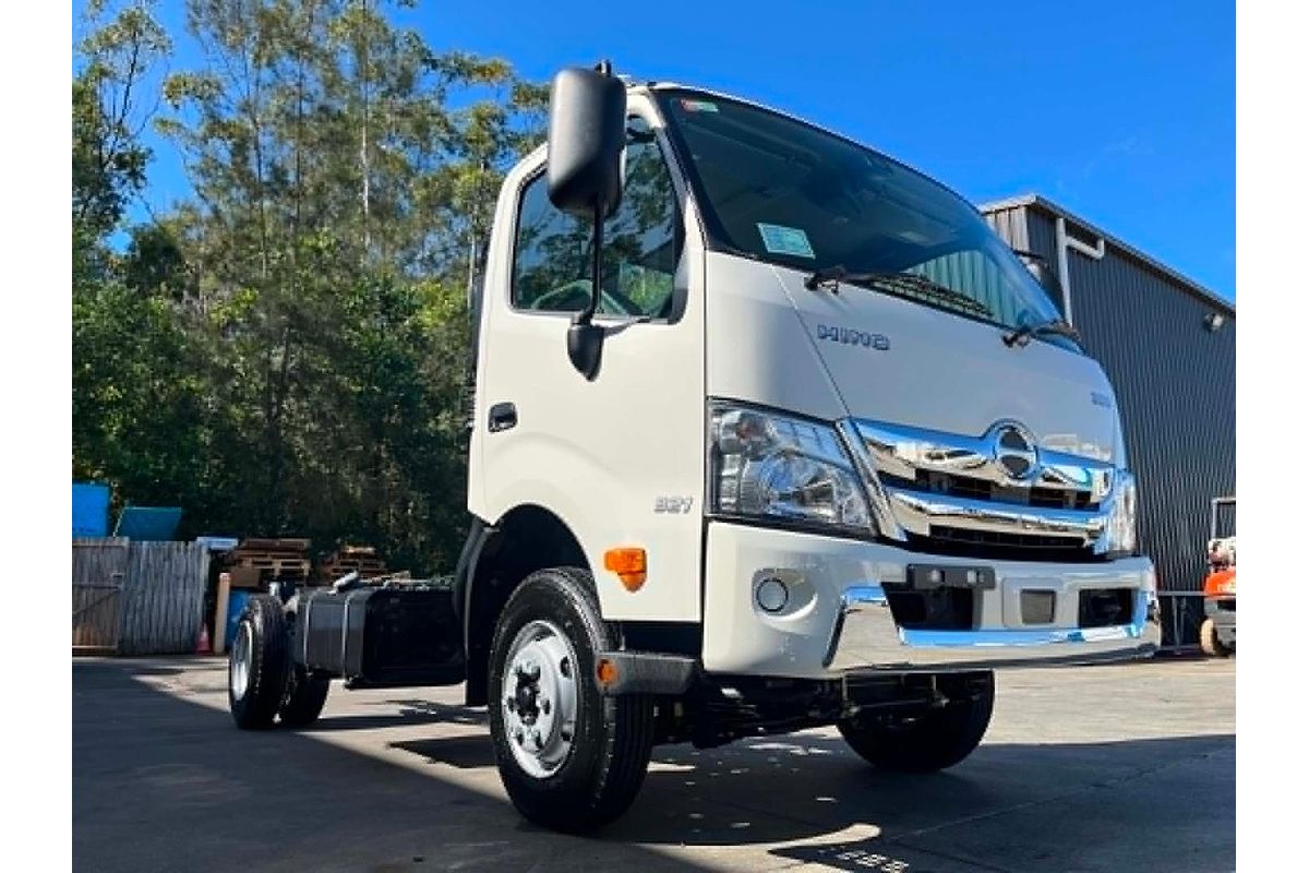 2025 Hino 300 Series 921 4x2