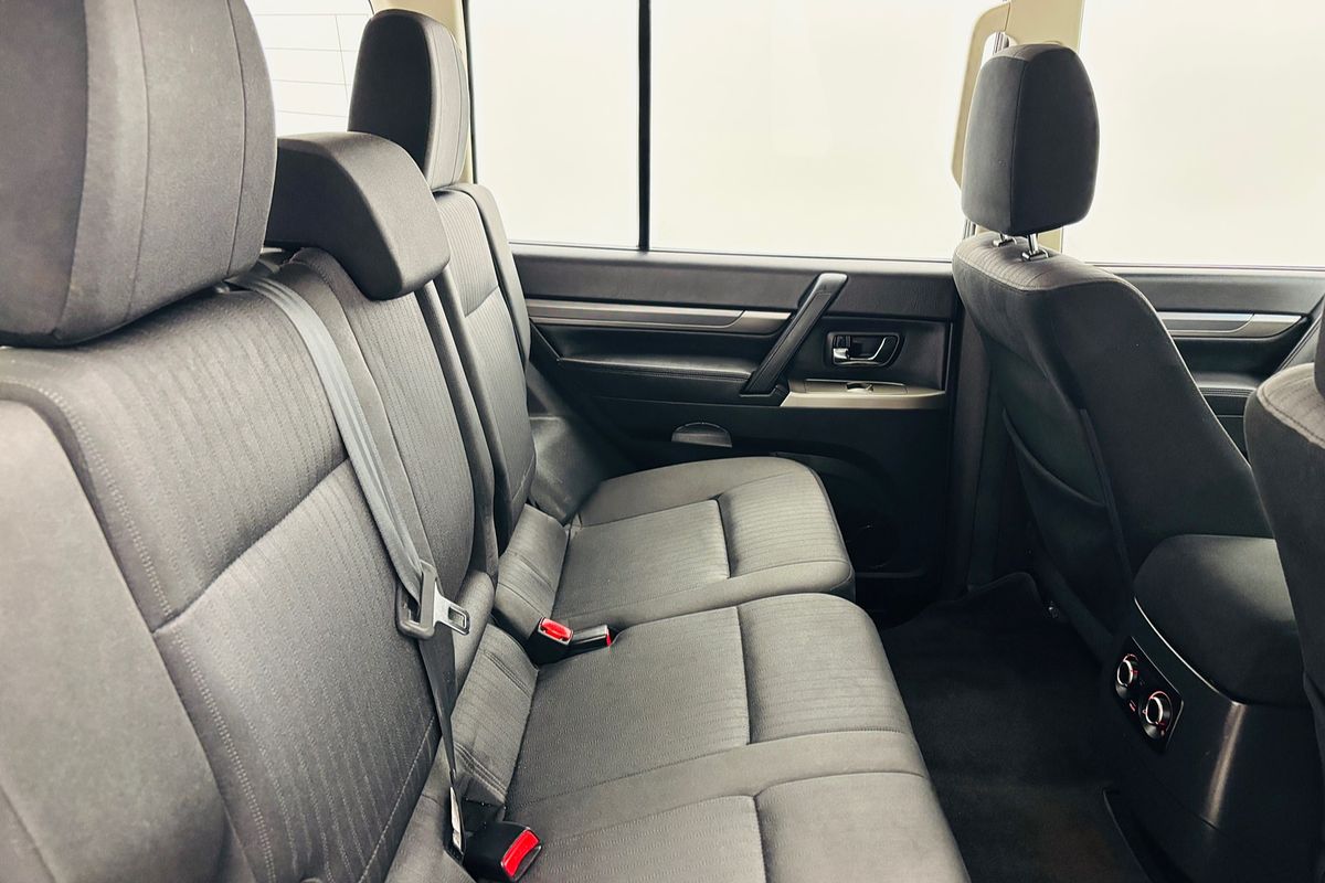 2021 Mitsubishi NX Pajero GLX5 3.2L CDI TC 5A/T LWB