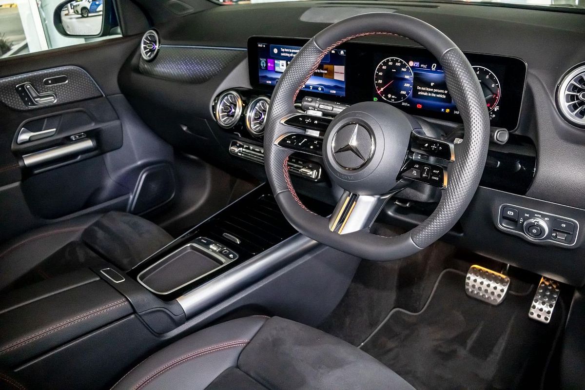 H247 806MY GLA200 Special Ed W AG DUAL 7sp 1.3