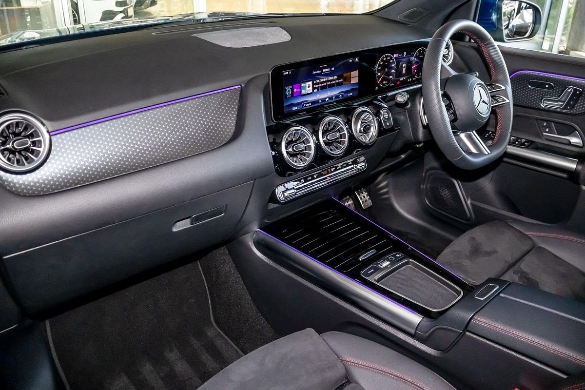 H247 806MY GLA200 Special Ed W AG DUAL 7sp 1.3