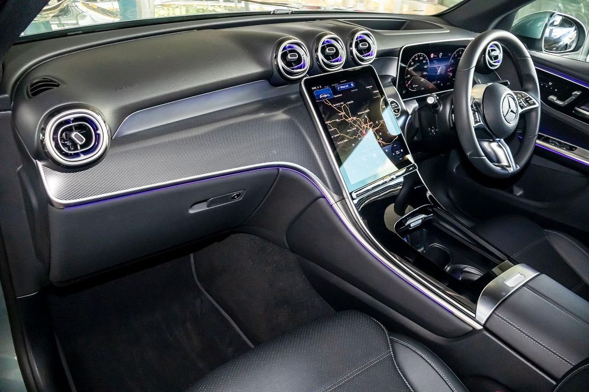 X254 806MY GLC200 WAG 9G 9sp 2 0T/17kW