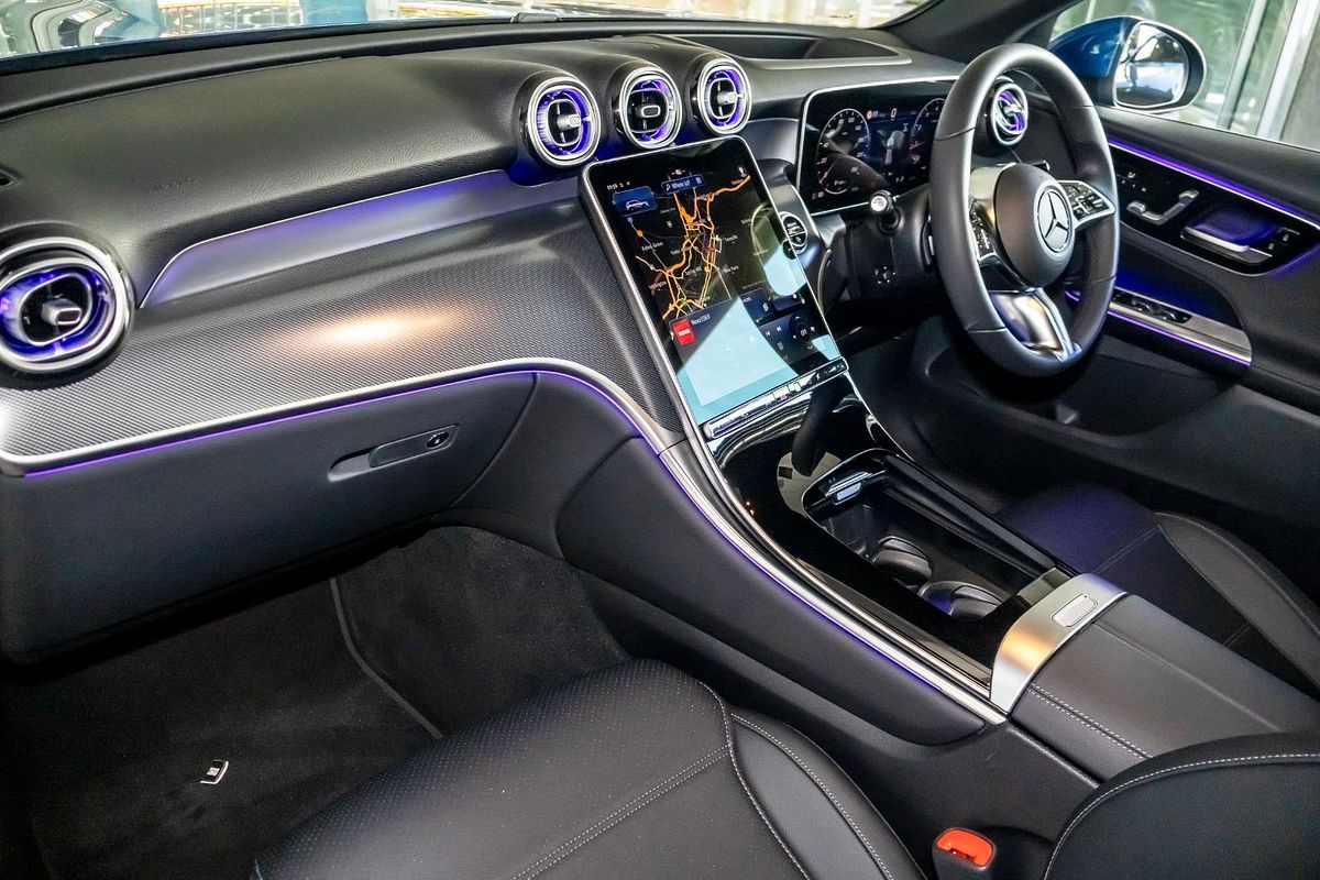 X254 806MY GLC200 WAG 9G 9sp 2 0T/17kW