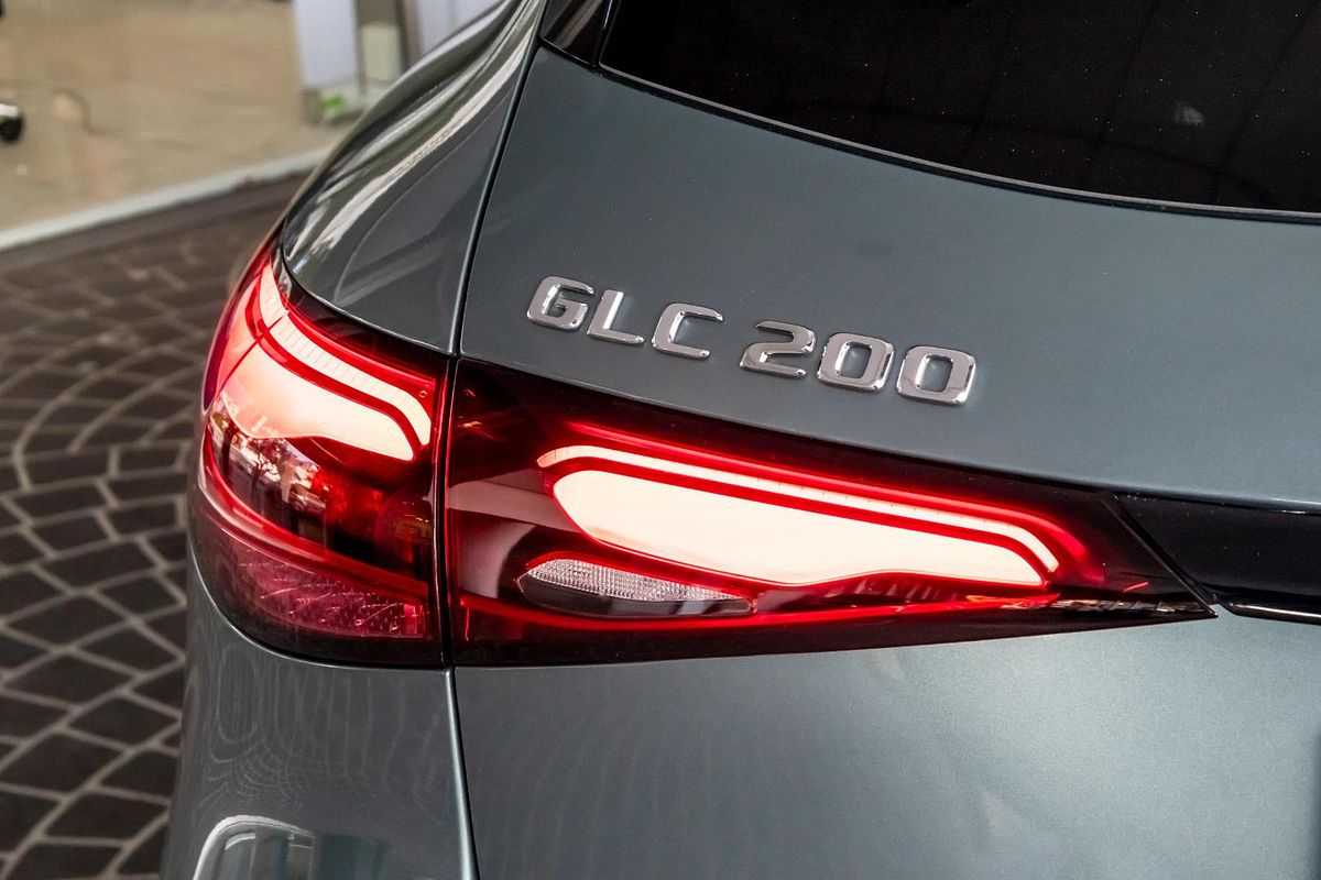 X254 806MY GLC200 WAG 9G 9sp 2 0T/17kW