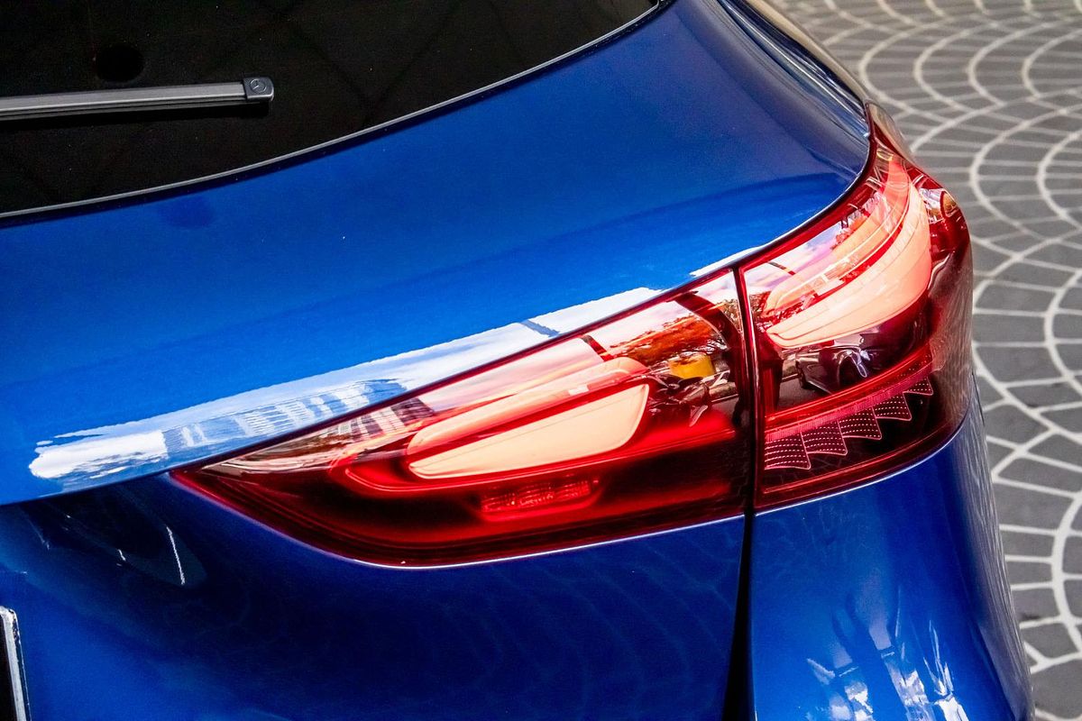 H247 806MY GLA200 Special Ed W AG DUAL 7sp 1.3