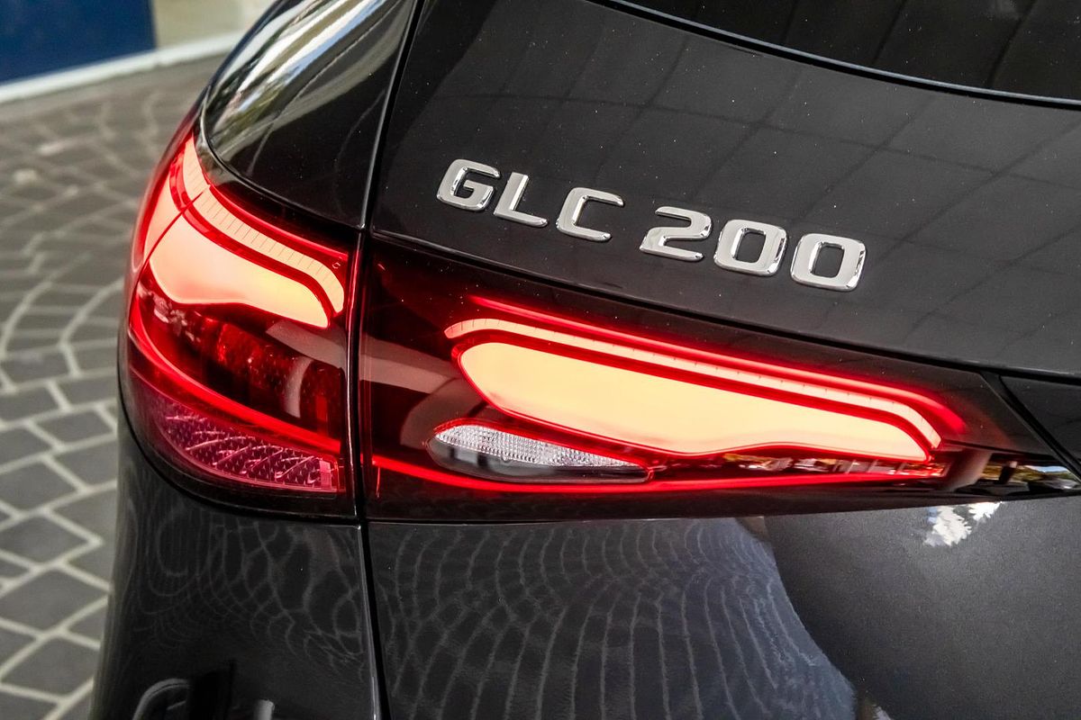 X254 806MY GLC200 WAG 9G 9sp 2 0T/17kW