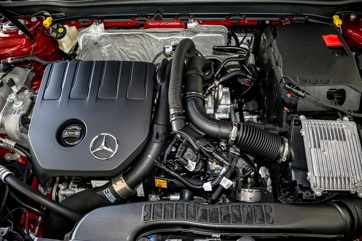 V177 806MY A200 Special Ed SED DUAL 7sp 1.3T