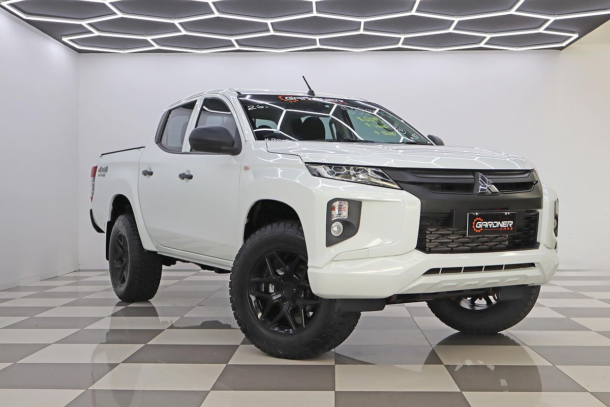 2019 Mitsubishi Triton GLX MR 4X4