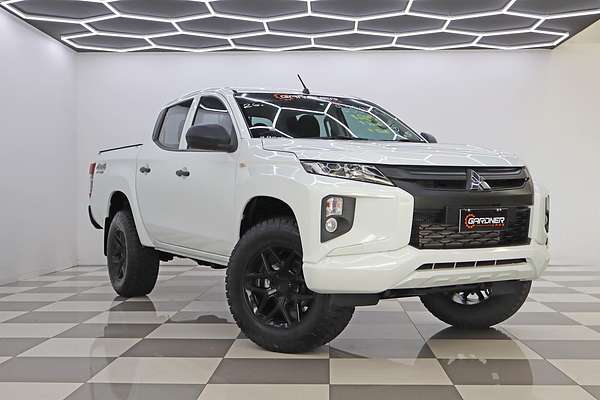 2019 Mitsubishi Triton GLX MR 4X4