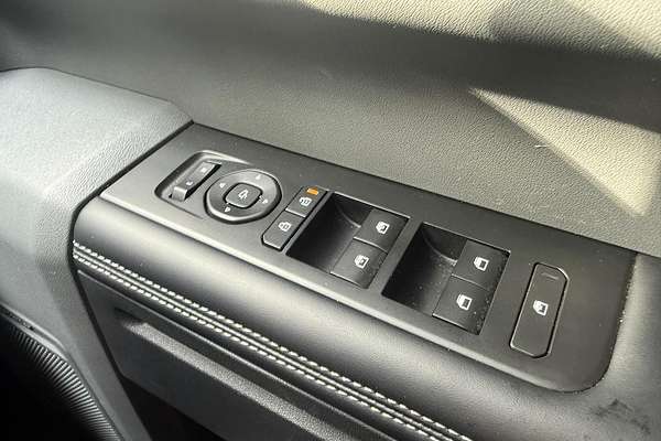 2025 Kia Tasman X-Pro TK 4X4 thumb-40