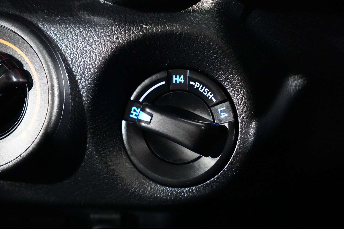 2018 Toyota Hilux SR GUN126R 4X4