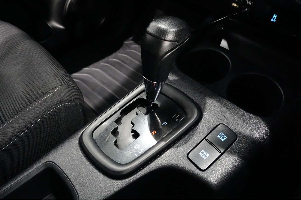 2018 Toyota Hilux SR GUN126R 4X4