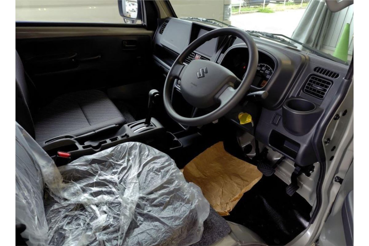 2025 Suzuki Carry X