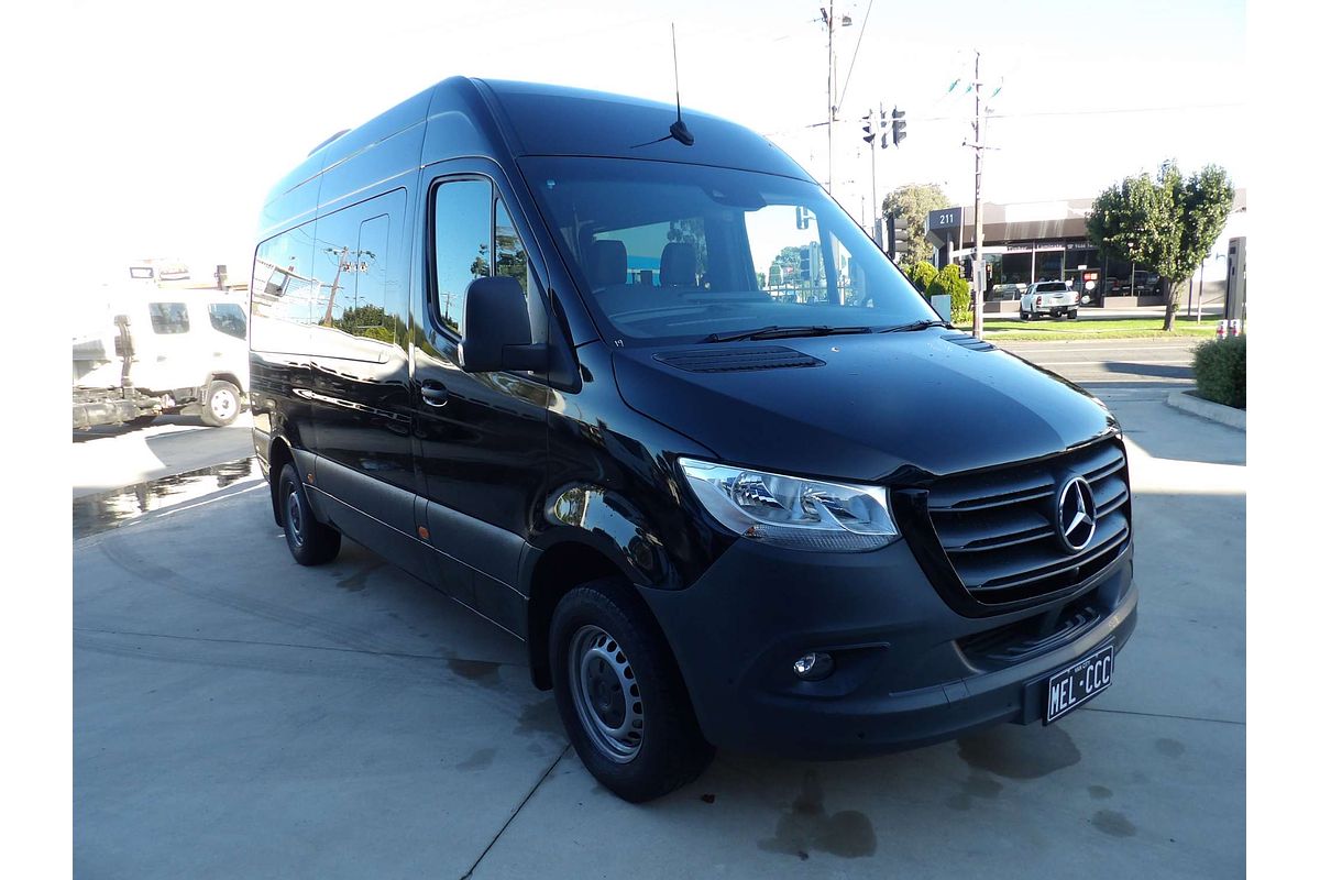 2023 Mercedes-Benz Sprinter 415 Transfer VS30 MWB Low Roof