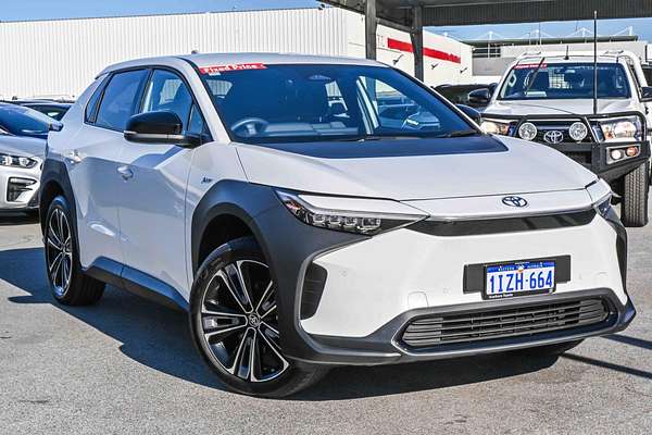 2024 Toyota bZ4X XEAM10R