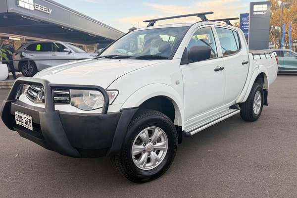 2014 Mitsubishi Triton GLX MN 4X4