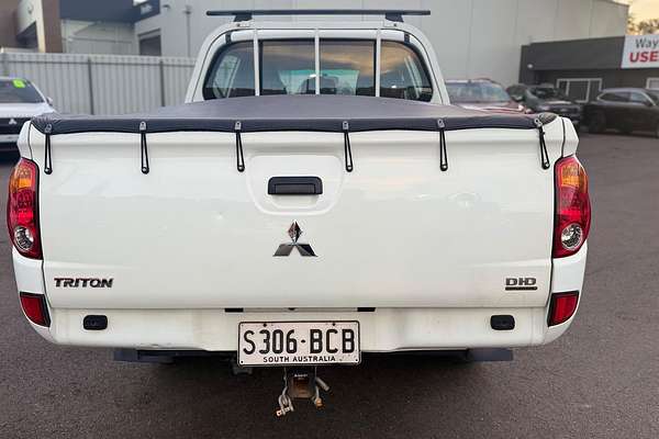2014 Mitsubishi Triton GLX MN 4X4 thumb-6