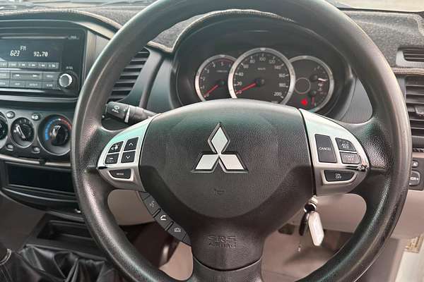 2014 Mitsubishi Triton GLX MN 4X4 thumb-24