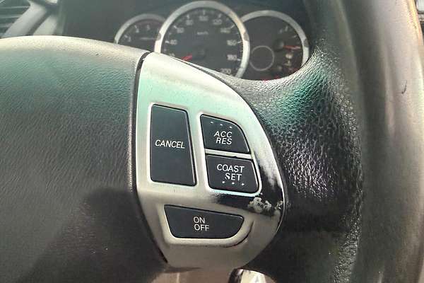 2014 Mitsubishi Triton GLX MN 4X4 thumb-25