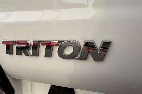 2014 Mitsubishi Triton GLX MN 4X4 thumb-38