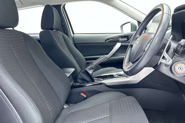 2020 Mitsubishi Eclipse Cross ES YB thumb-12