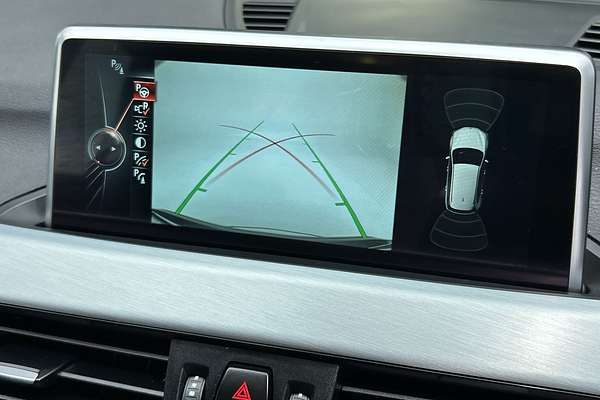 2016 BMW X1 xDrive25i F48 thumb-15