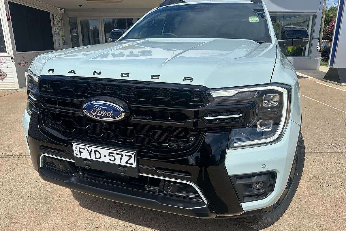 2025 Ford Ranger PHEV Stormtrak 4X4 2.3L