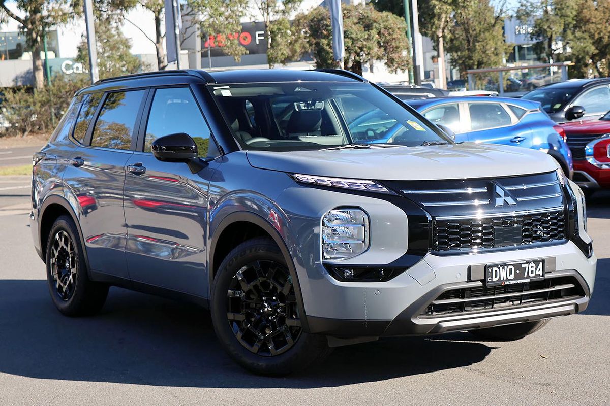 2025 Mitsubishi Outlander LS ZM