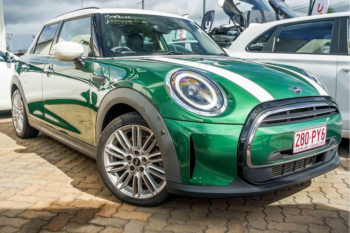 2021 MINI Hatch Cooper Classic F55 LCI