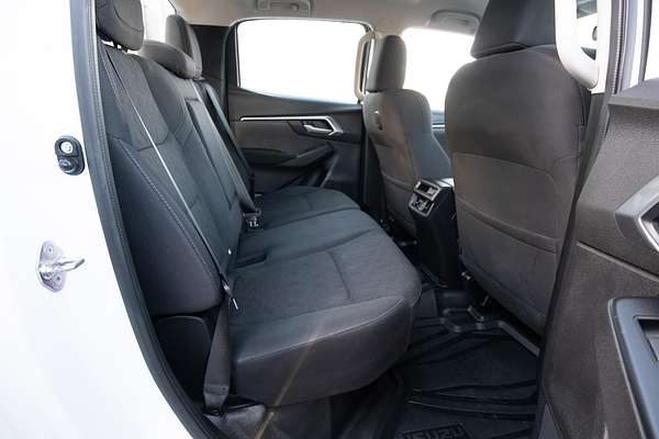 2024 Isuzu D-MAX LS-M 4X4 thumb-5