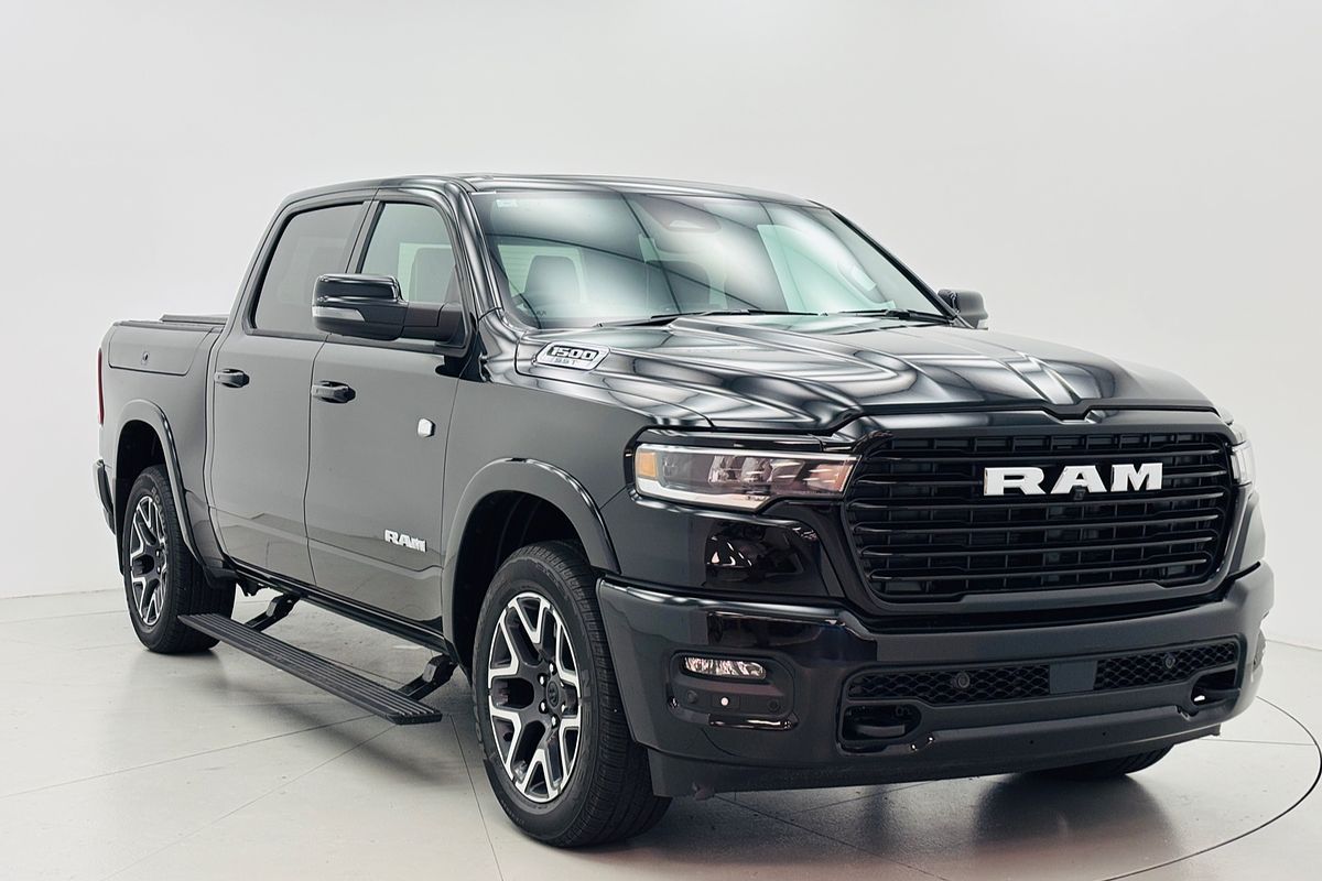 2025 Ram Trucks 1500 Laramie Sport (DT6P9821H.25/XB9)