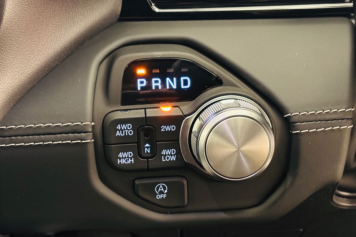 2025 Ram Trucks 1500 Laramie Sport (DT6P9821H.25/XB9)