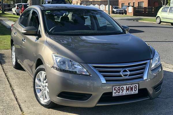 2013 Nissan Pulsar ST B17