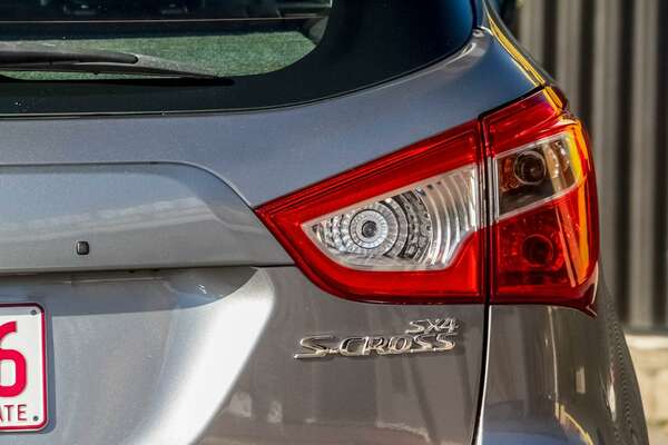 2014 Suzuki S-Cross GLX Prestige JY