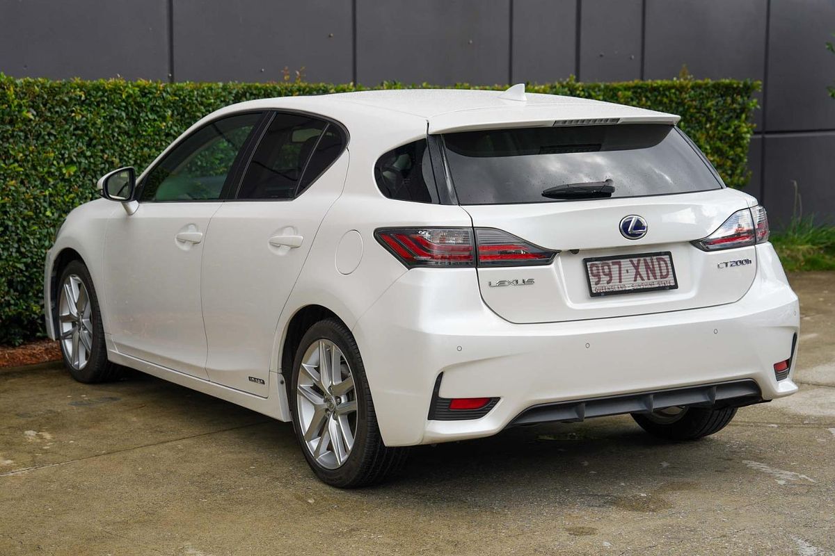 2017 Lexus CT CT200h Sports Luxury ZWA10R
