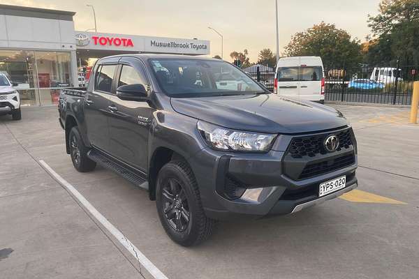 2024 Toyota Hilux SR GUN126R 4X4