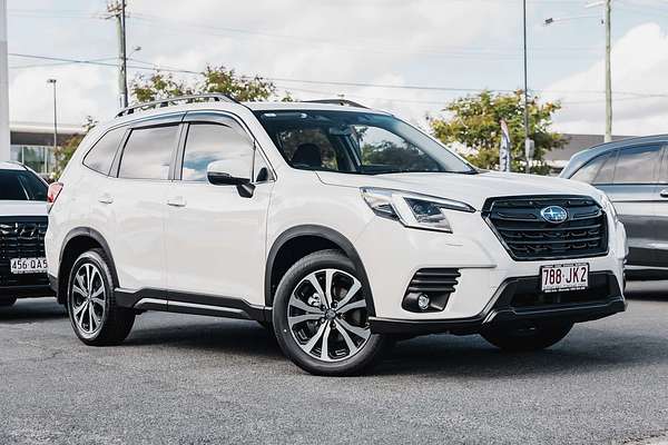 2023 Subaru Forester 2.5i Premium S5