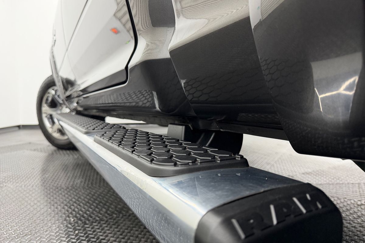 2019 RAM 1500 Laramie DS 4X4 SWB