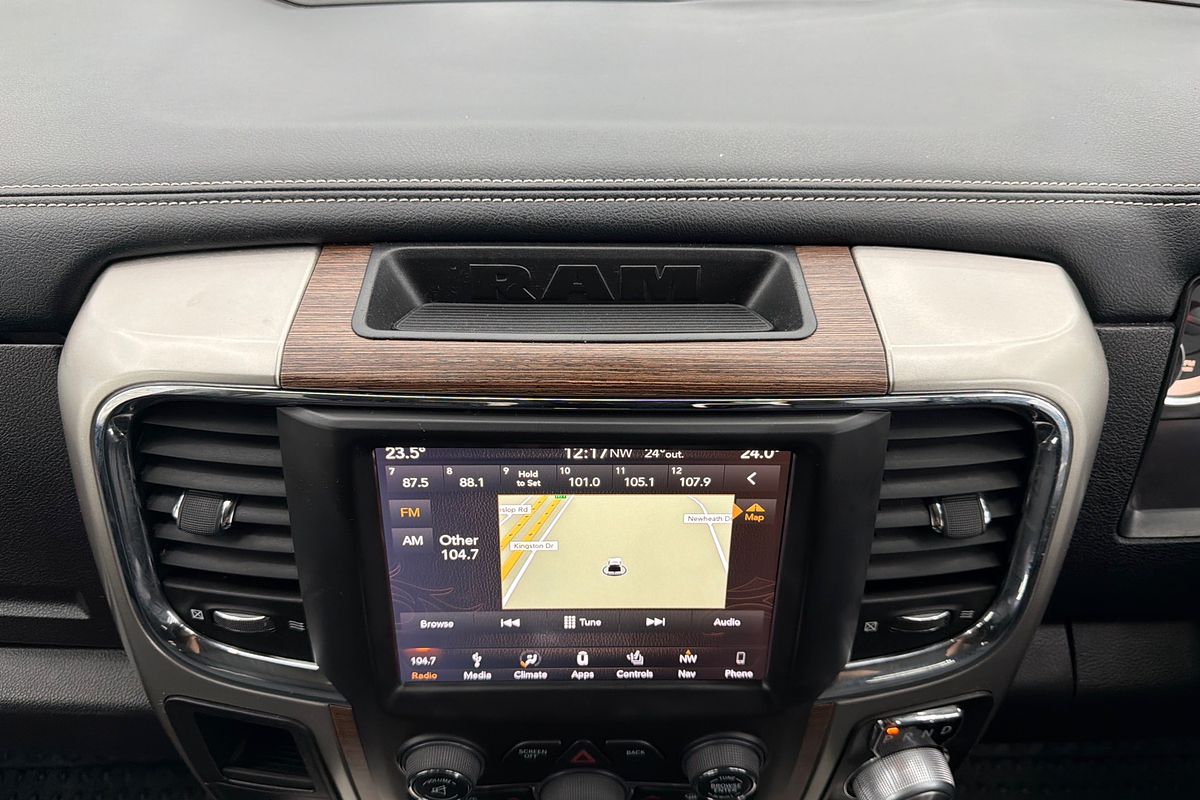2019 RAM 1500 Laramie DS 4X4 SWB