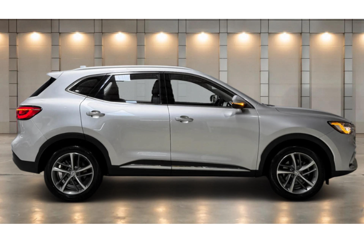 2024 MG HS Excite SAS23