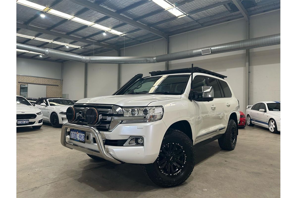 2020 Toyota Landcruiser Sahara VDJ200R