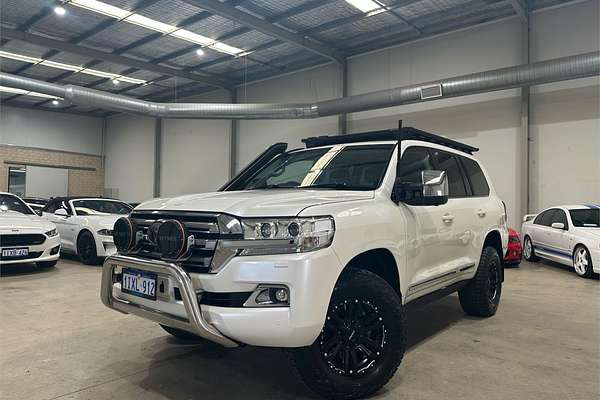 2020 Toyota Landcruiser Sahara VDJ200R