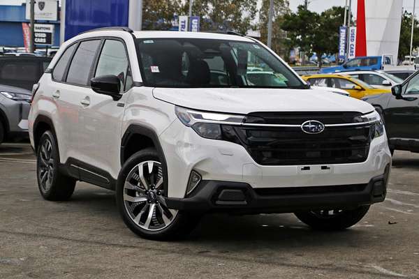 2025 Subaru Forester Hybrid Touring S6