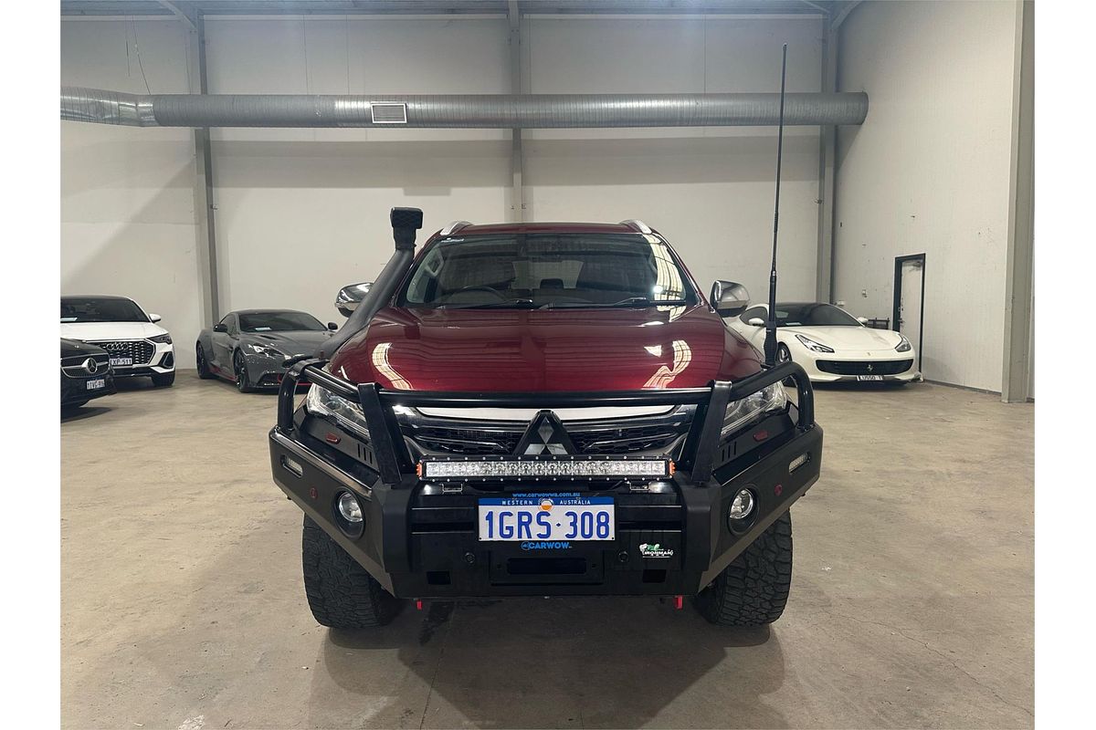 2017 Mitsubishi PAJERO SPORT Exceed QE