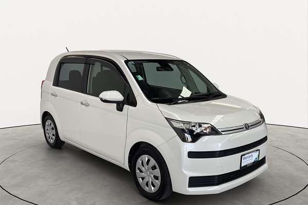 2016 Toyota Spade F Welcab B-Type