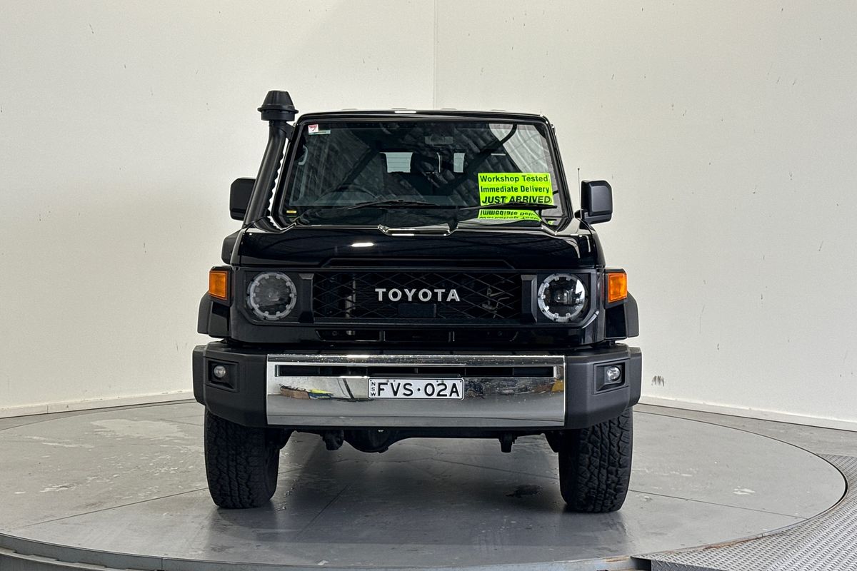 2025 Toyota Landcruiser GXL GDJL76R