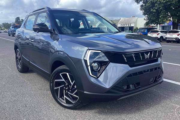 2025 Mahindra XUV3XO AX7L