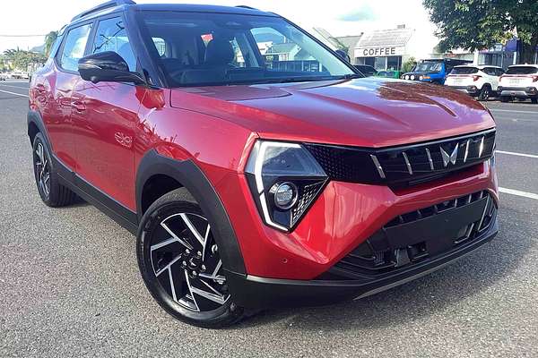 2025 Mahindra XUV3XO AX7L